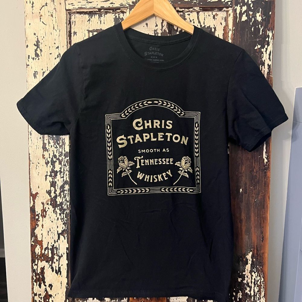 Chris Stapleton Smooth as Tennessee Whiskey unisex T-shirt. Size medium.